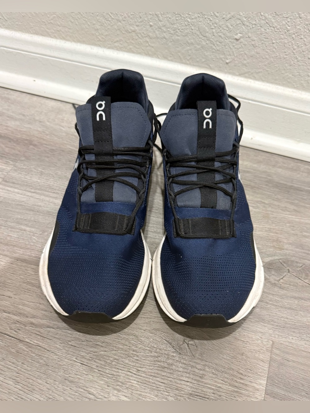 On Running Cloudnova Men's Size 10 US Navy Blue Sneakers
